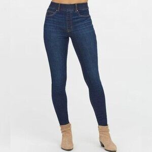 NWT Spanx Ankle Length Skinny Jeans, Size Medium